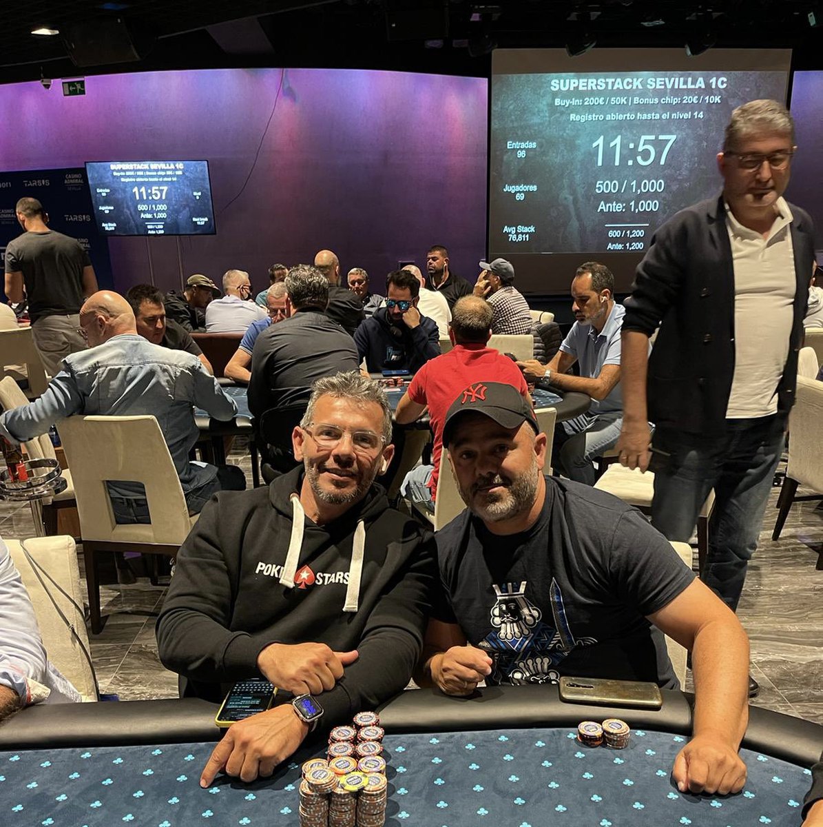 SuperStackESP's tweet photo. SUPER STACK® ESPAÑA (Sevilla 18-21 de Mayo) @ Casino Admiral Sevilla 

***esta noche - Día 1C***
DIA 1ABC - 255 entradas y mas de 41.000 € de bote! 
Registro tardío/reentry Día 1C ilimitado.

CHIP COUNT ➡️ https://t.co/0Tx6G0tOSH

Buy-in: 180 € + 20 € 50.000 pts

SUPER STACK® https://t.co/kJQJOw0GXs