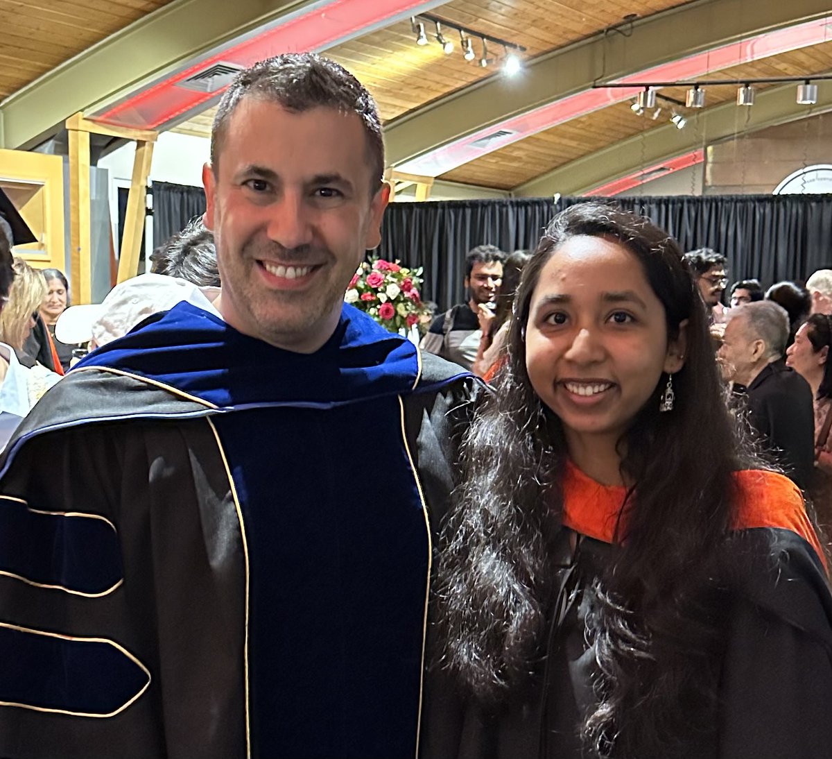 Grad highlight - Ms. Shubhangi Sathyakumar @parasitessk graduated in May 2023 with her Masters in Biomedical Engineering @cmu_bme where she developed engineered endothelial tubule segments for tissue vascularization, we're excited to have her continue on for her PhD in the lab!
