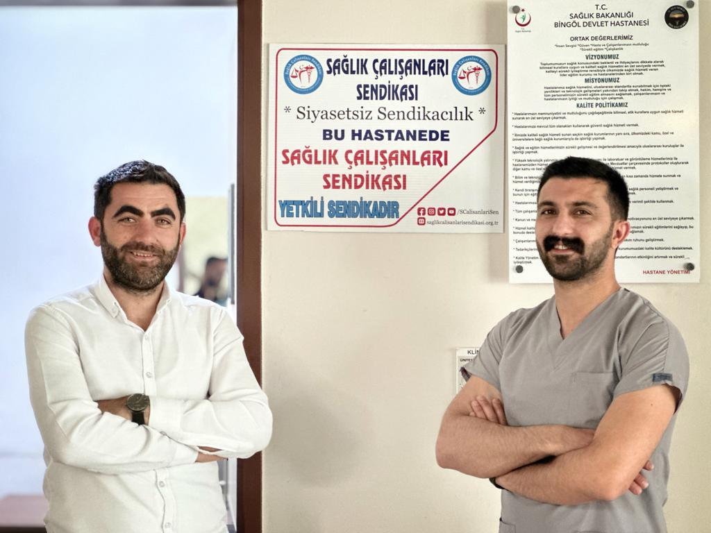 Bingöl Devlet Hastanesi yetkili sendika odasına tabelamızı astık. Yetki emin ellerde
@SCalisanlariSen <a href="/MuratAlkan1212/">Murat Alkan</a> 
<a href="/mehmetozdemirsm/">Mehmet Özdemir</a> <a href="/oguzgngraltun/">Oğuz Güngör ALTUN</a> <a href="/Ykselkocaba3/">Yüksel Kocabaş</a> <a href="/Snackhers/">BC</a> <a href="/hasancavlak44/">Hasan Cavlak</a> <a href="/mustafaerdemil1/">M.Erdem İLHAN</a>