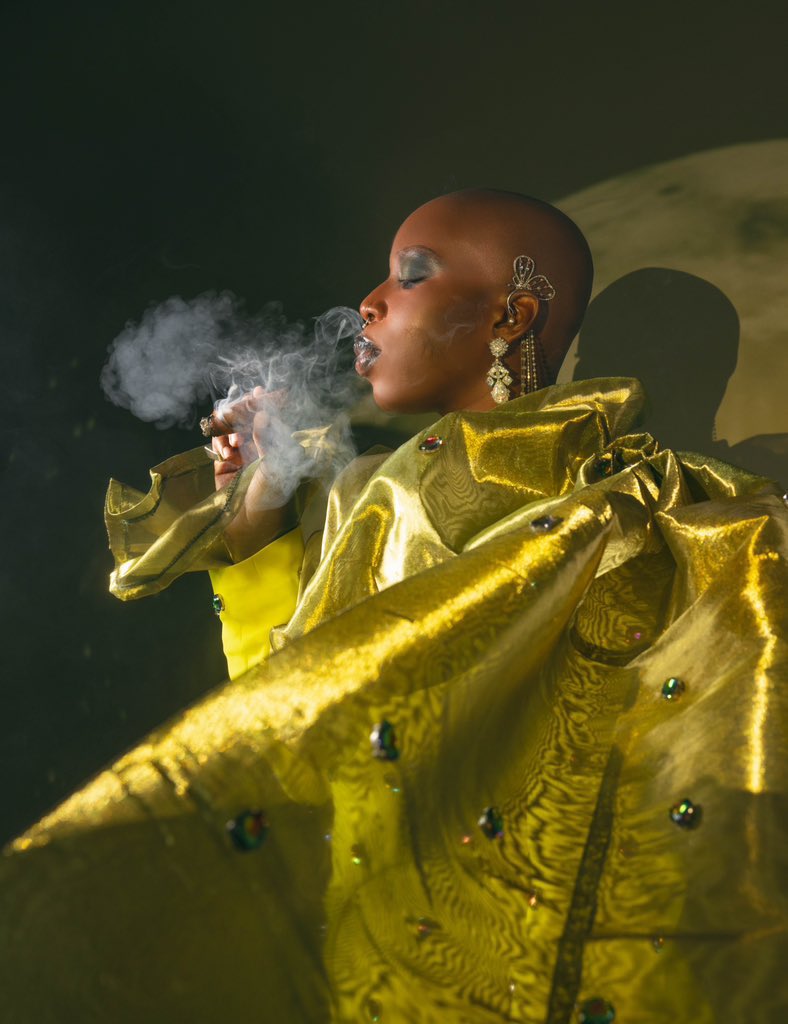 #Amvca9 not your regular fashion fit and it’s 10/10 and nothing more !!!!!! ALLYSYN OSY AUDU ateeeeeeeeeeee!!!🔥🔥🔥🔥🔥🔥🔥🔥🔥🔥🔥🔥🔥
Show me your fave and I’ll show you my Ally !! So gorgeous  <a href="/AllysynAudu/">Allysyn Osy Audu</a>