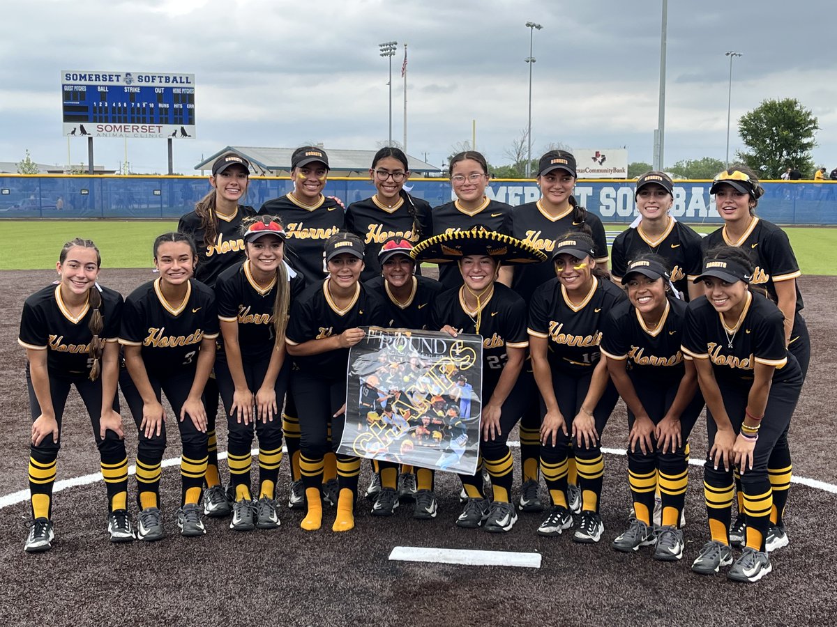Mr. Bowtie's Texas High School Sports Machine tweet media