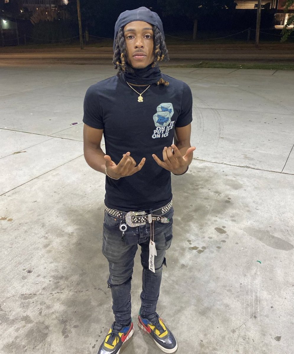 codeinspill's tweet image. no emotion just motion