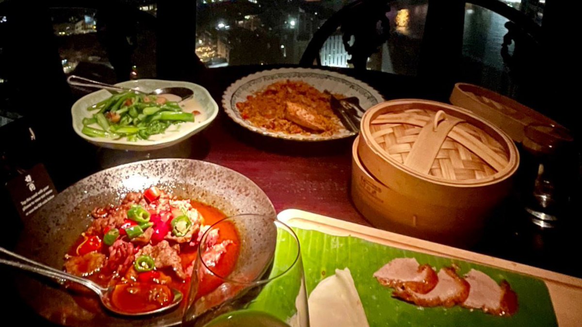 datemadd's tweet image. Dinner ☺️☺️   #London landmark share 33 layer of delicious Chinese food enjoy the bustling while eating #