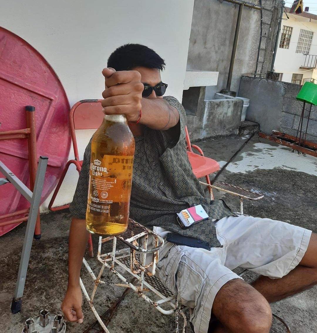 corridosybandas's tweet photo. –Amigo, fijate que ando bien tris...
– https://t.co/UIwAkJ9nG7