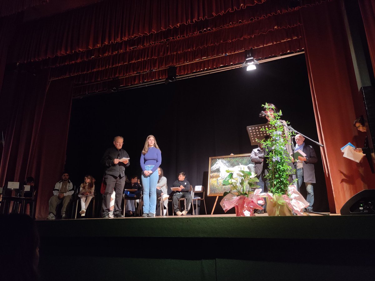 Congratulazioni agli studenti premiati al concorso di poesia "Città di Voghera" grazie all'organizzazione Croce Rossa Italiana - Comitato di Voghera