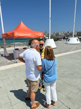 Manuel Moinelo Cs A Coruña “No ofrecemos promesas seductoras de corto recorrido, prometemos trabajar por y para los vecinos de A Coruña”
21noticias.com/2023/05/manuel…