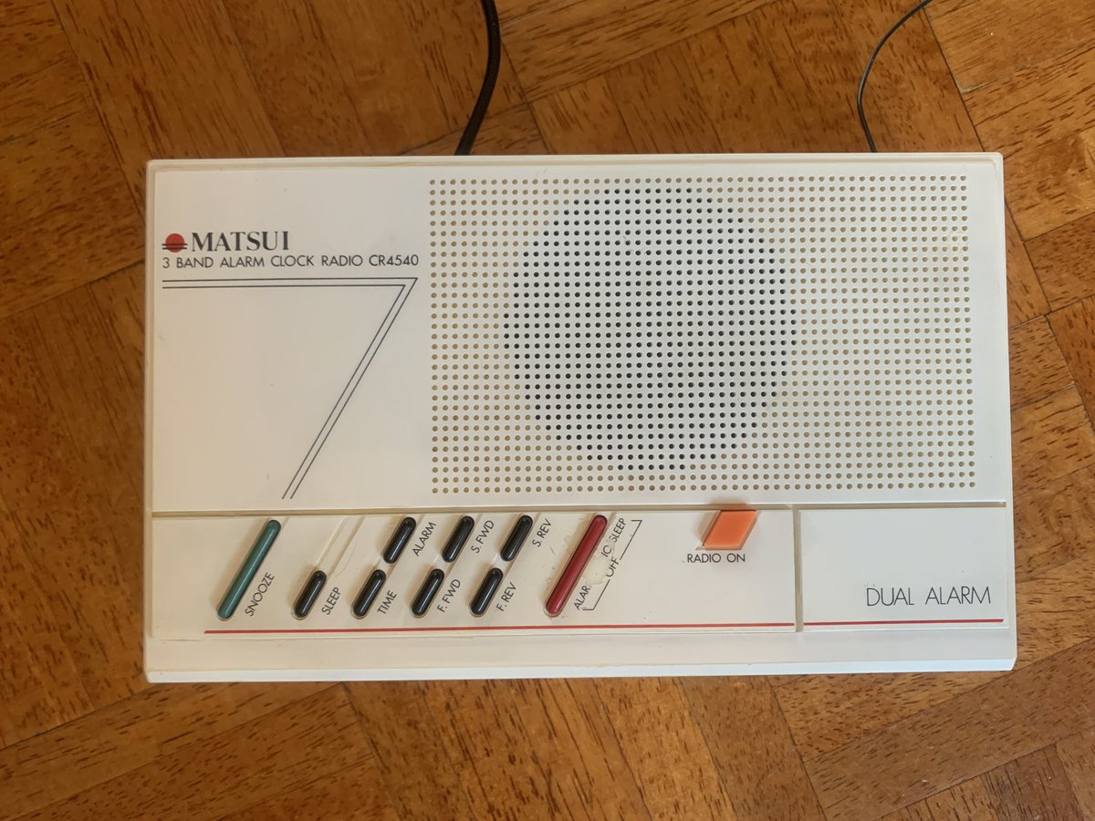 GeezerD205's tweet photo. Final reassembly and it looks rather nice!

The case is actually painted, and the lettering/graphics printed on, so the paint is very thin and brittle, and has worn through on the sharp edges, but it’s 100% better than it was 😃

(end)

#Matsui #ClockRadio #VintageElectronics https://t.co/Rfx7dUlqcX