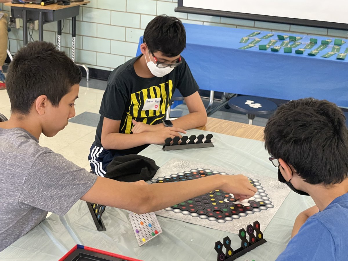 LJ_AfterHours's tweet photo. Sending our thanks to Cassandra and the @AppianGameClub team for putting on a fantastic #Ingenius tournament today. The kids had a blast, and we appreciate the effort ongoing support from this fantastic business partner. #MSASP @fcpsnews https://t.co/ldCUuhwKDV