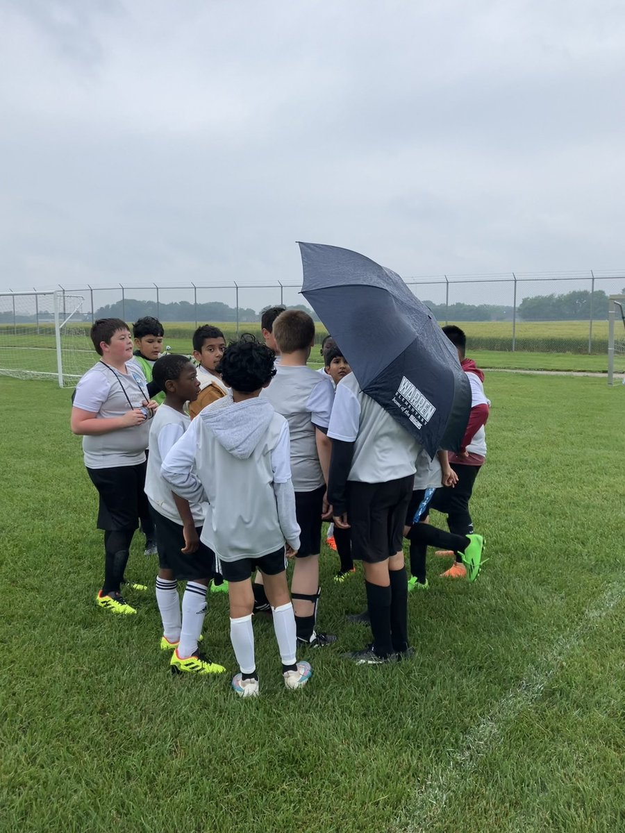 CoryFish215's tweet photo. It may have been cold and rainy, but it was still a wonderful morning as our Warren Elementary soccer teams played their last games today. Iβm so proud of them representing our school in such a positive way in our community! #DeterminedDragons https://t.co/9J9fd6Tb8O
