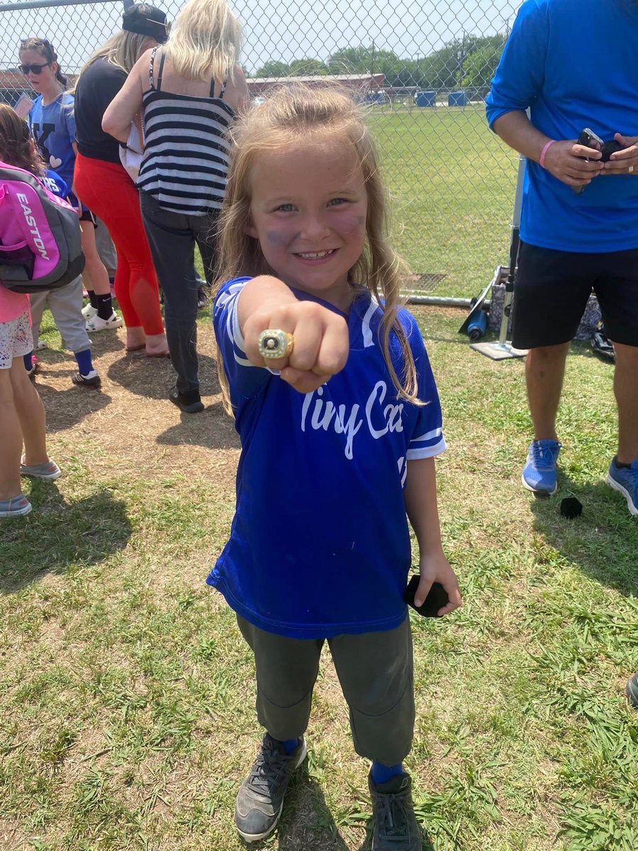 My niece won her 6U league’s softball championship. Fav little first baseman got a game winning triple 🥰