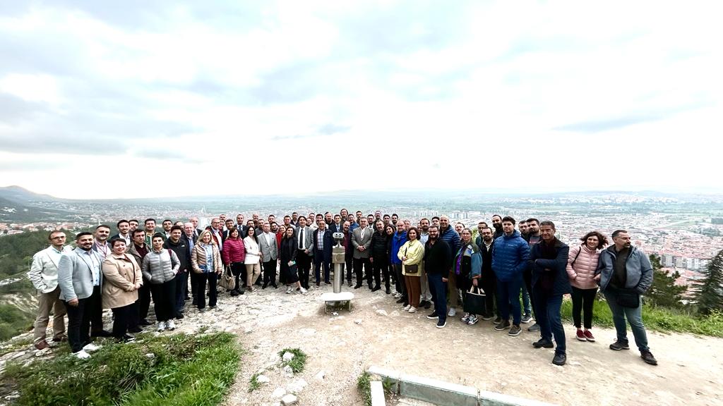 <a href="/UrolojikCerrahi/">Ürolojik Cerrahi Derneği</a> Kütahya bölgesel toplantısı 100'ün üzerinde meslektaşlarımızın katılımı ile gerçekleşti. Emeği geçen herkese teşekkürler..<a href="/UropediaUCD/">UROPEDIA</a> ..