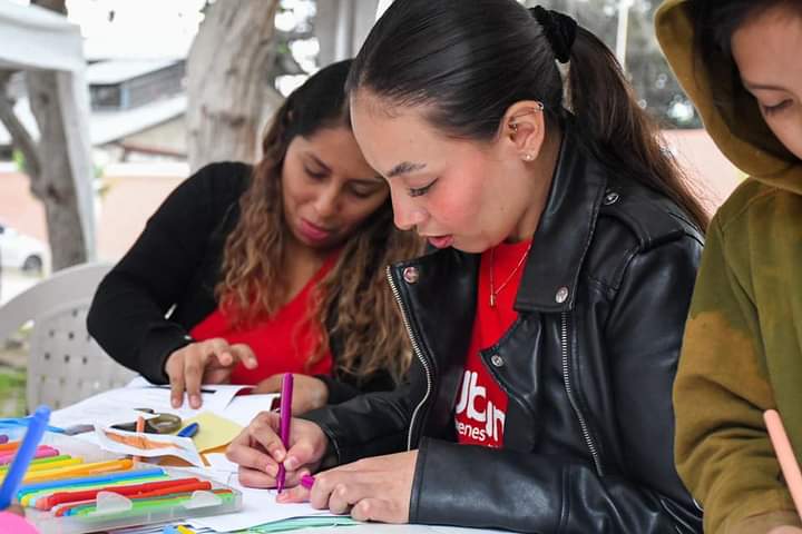 📸 A través de #LimaParticipa organizamos #JóvenesLíderesEnTuComunidad en la plaza Monserrate, donde presentamos activaciones culturales, exposición de emprendimientos, entre otros.

✅️ Iniciativa desarrollada en coordinación con la Casa Municipal Vecinal N. ° 1.