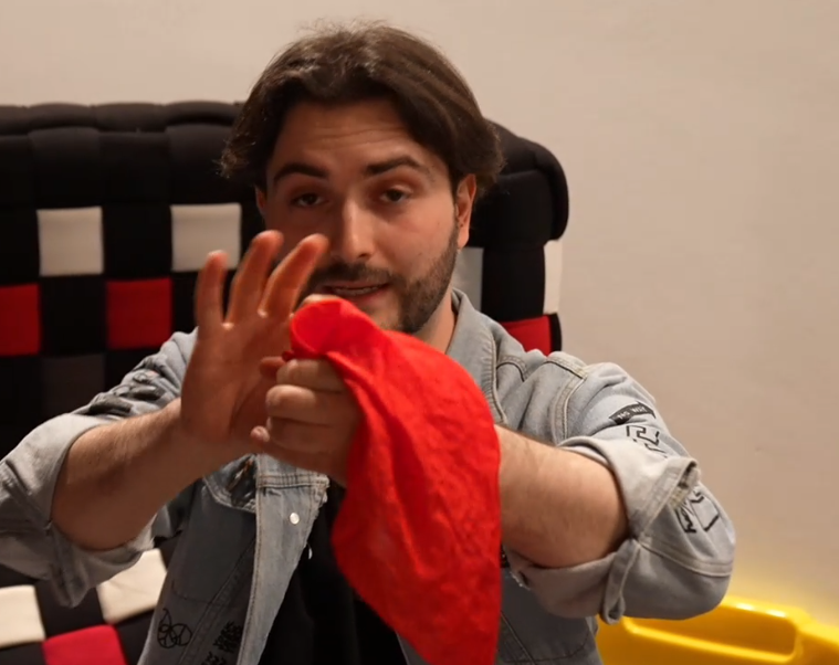 zKeeyy_'s tweet photo. Was macht @TjanTV bei Elias in der Streaming Woche? 😭 https://t.co/0GzX4bIQue