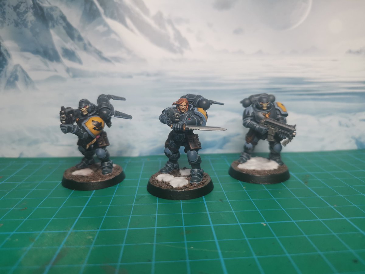 After many weekends of painting my #spacewolf #killteam is ready to strike terror into the heart of the alien, the heretic and the mutant. 💀🐺
Lead by Katla Wyrdseek and her mentor Oddr 'kissed by wolf' . 🔪
Finally they are ready and tomorrow is game day!
#WarhammerCommunity