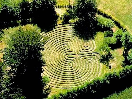 Troy Town Maze in Somerton by Sharon Lathan, Novelist 
sws.sh/aG5UE
#Regency #DarcySaga #romance #JaneAusten
