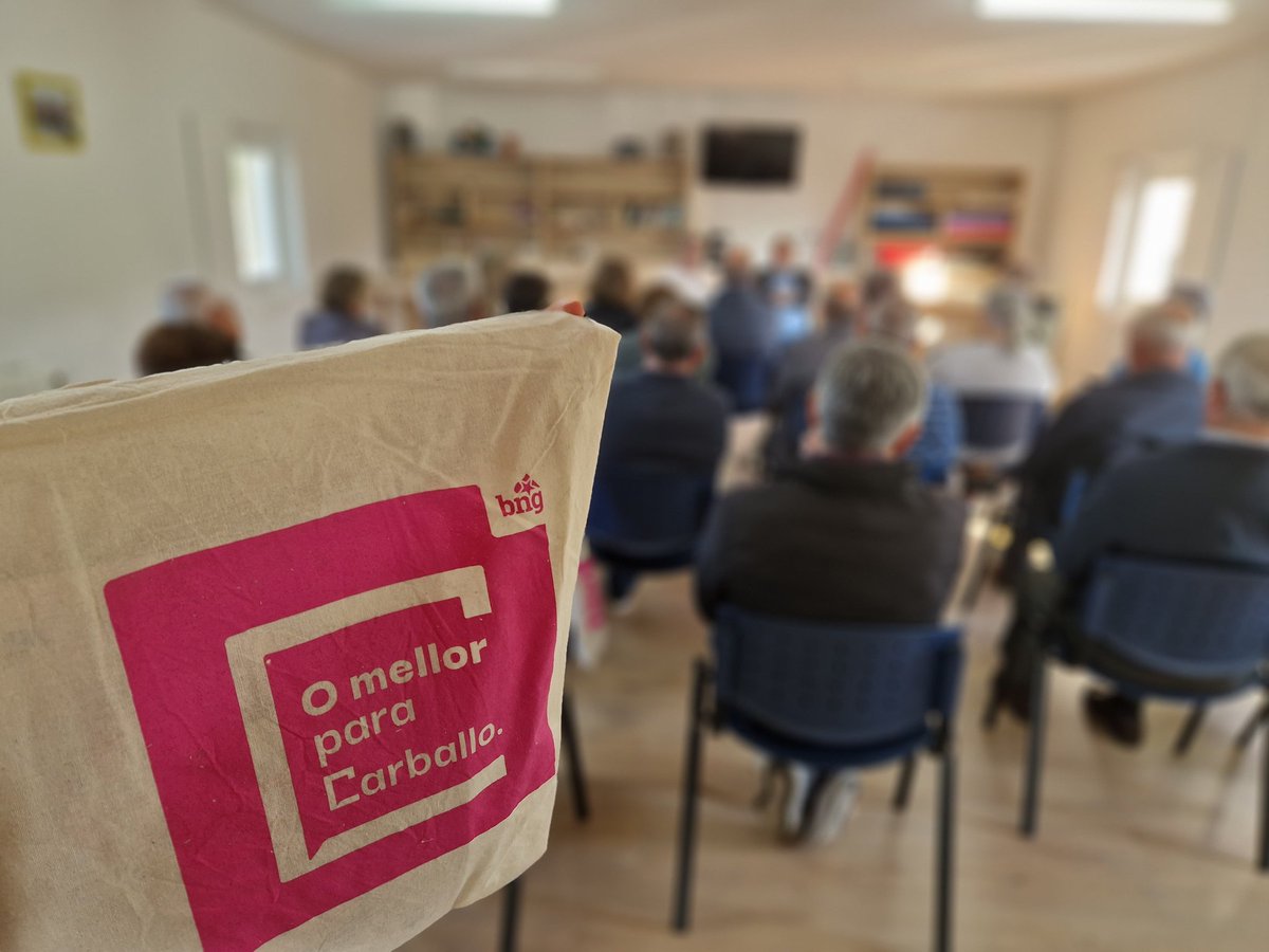 bng_carballo's tweet photo. Hoxe en #Imende tivemos un encontro coa veciñanza maioritariamente feminino, mentres que en #Artes foi maioritariamente masculino. E tanto nun coma noutro tivemos a sorte de poder conversar con veciñas e veciños que queren o mellor para as súas parroquias e #omellorparacarballo. https://t.co/k9n1ARmbe5