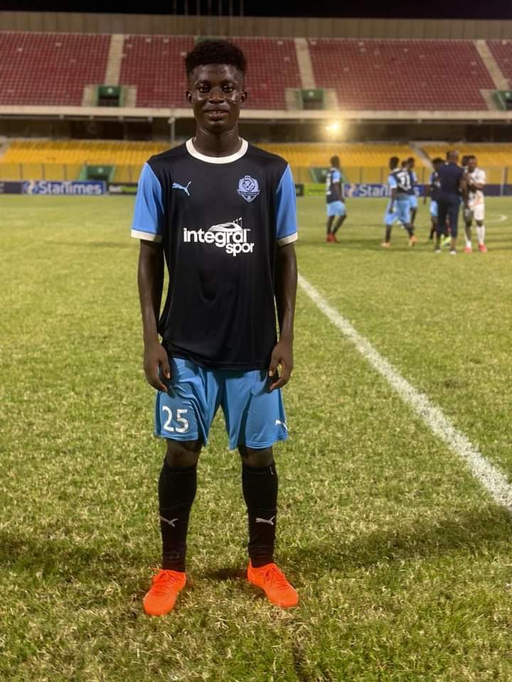 FT: Accra Lions 3-0 Aduana FC

MVP - Baba Salifu Apiiga

Salifu Baba Apiiga won the MVP award for his excellent performance for Accra Lions in their 3-0 home win over league leaders Aduana FC in the match day 31 of the Ghana Premier League.