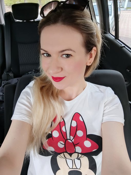 In a few minutes, I will be live: https://t.co/6NRgbDq33W Billy has a huge cock, and I want it so bad<a href="/tag/manyvids"class="tags"><span>#manyvids</span></a>