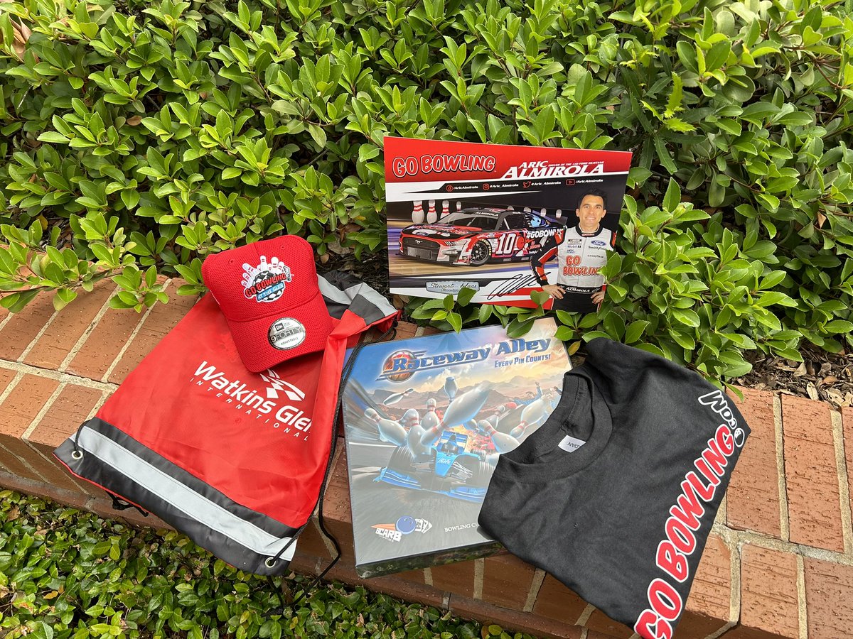 How about a little giveaway today?  We're giving away 4 prize packs filled with tons of NASCAR x Go Bowling goodies, plus Scarb Enterprises NEW bowling adventure game, Raceway Alley.
 
Follow the steps below for a chance to win!
🎁 Follow us!
🎳 Heart this tweet!
🏎️ Retweet!