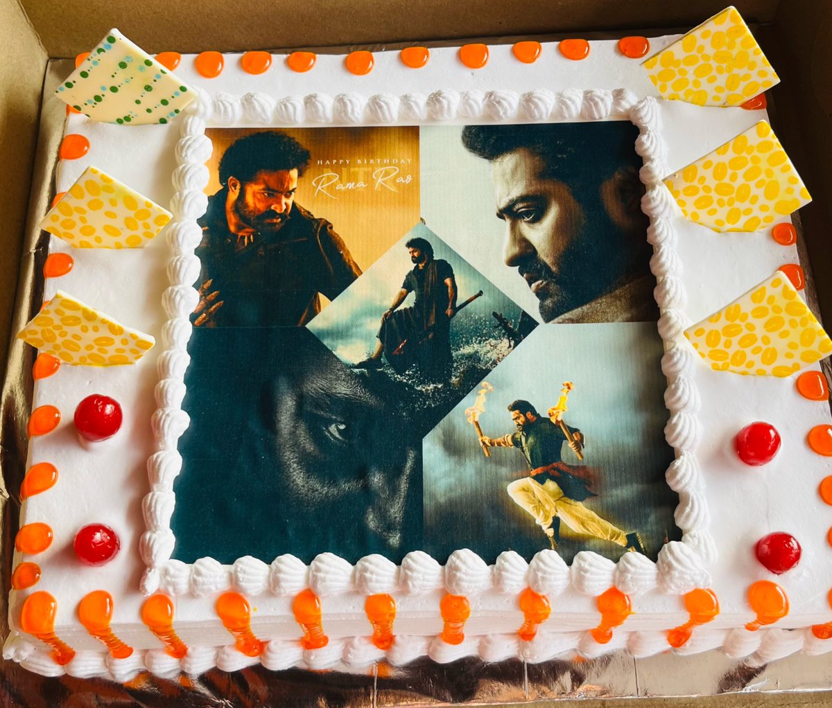 Tarak4ver's tweet photo. This year, @tarak9999 anna birthday celebrations with the kids was ❤️❤️❤️
Wishing u gud health, tremendous success&amp; all the 💗 
#HappyBirthdayNTR #Devara https://t.co/bPOPjyaGuh