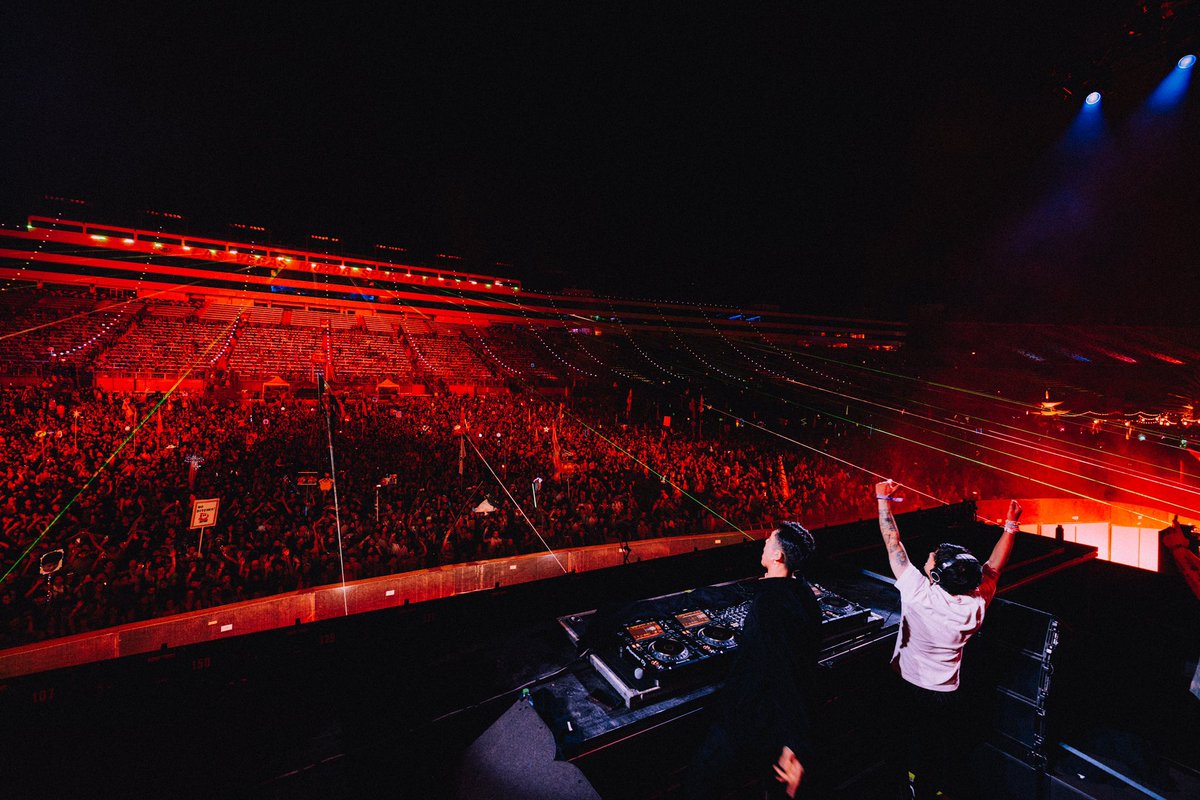 DID LAST NIGHT REALLY HAPPEN?? COSMIC MEADOW WAS ABSOLUTELY INSANE!! We never ever imagined seeing a stage so damn filled from the front into the entire bleacher section. You guys did that We love you guys. #edclv