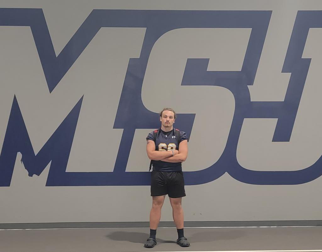 Had a great time at <a href="/MSJ_FB/">Mount St. Joseph Football</a> camp! learned a lot from <a href="/JT_FTF/">Coach JT🚀</a>. Thanks for inviting me out. <a href="/Z_Tibbs/">Zach Tibbs</a> <a href="/coachwesj/">Coach Wes Johnson</a> <a href="/PLDunbarFB/">PLD Bulldogs Football</a>