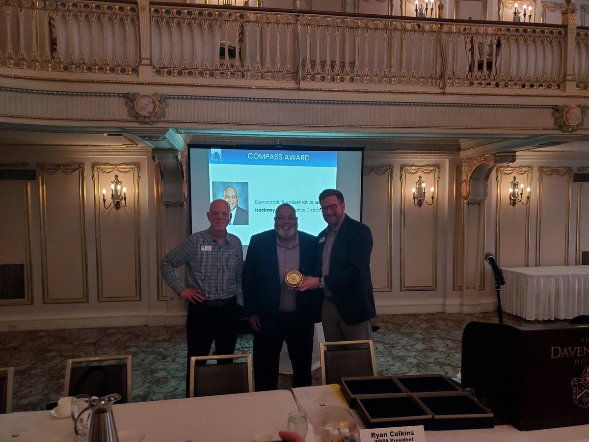 Hackney4the11th's tweet photo. Proud to accept the legislative Compass award from the Washington Public Ports Association at their annual convention in Spokane, Washington. #awardsweek #witnessprotectionphoto https://t.co/al4DumXFdi