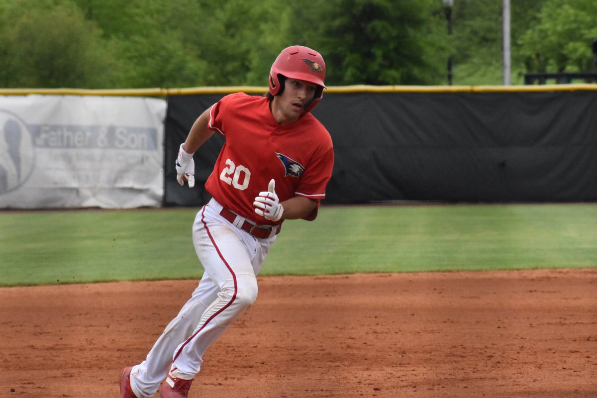T2| McNew with a HOME RUN to start us off in the inning and Niehaus with and RBI double to bring in Stroh to give is the lead! 

USI 2
TTU 0  

#USIBaseball