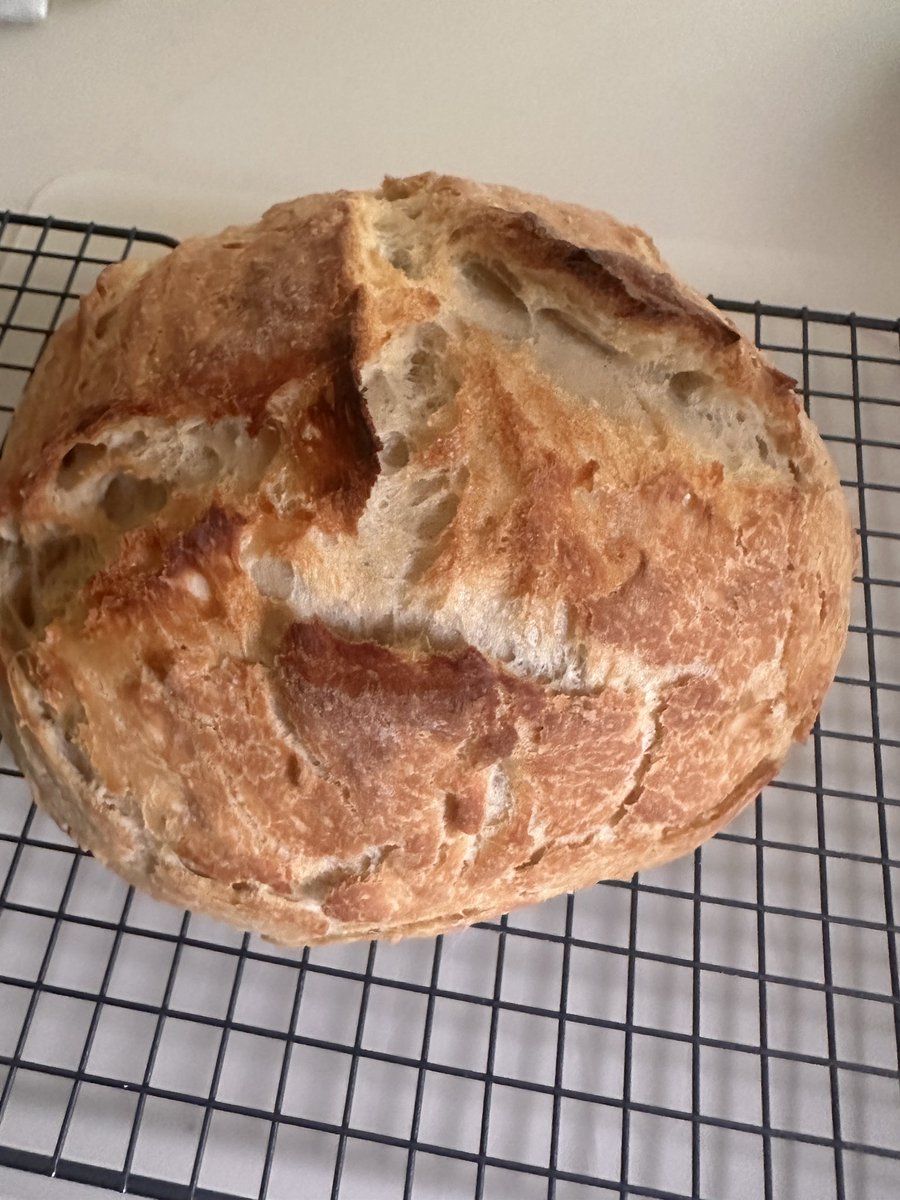 sellbuynjhomes's tweet image. Home made bread to go with dinner tonight. #bread #breadmaker #breadbaker #nokneadbread