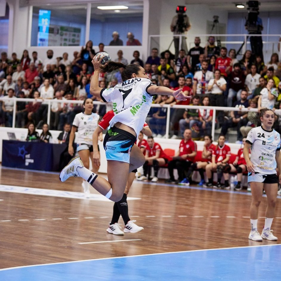 AtleticoGuardes's tweet photo. 🚨 Nazaret Calzado no jugará en el Guardés la próxima temporada

Naza ha decidido retirarse y pone así fin a una gran carrera.

Gracias por haber vuelto a ayudarnos este invierno, por ser parte de nuestra historia y por hacernos parte de la tuya.

¡Mucha suerte en tu nueva vida! https://t.co/KGX8bn6Rzr