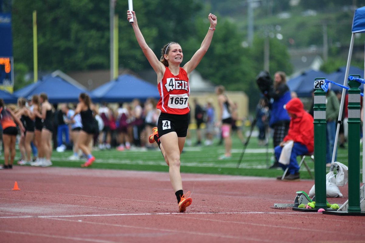 wvssac's tweet photo. WVSSAC State Track Meet - Girls 4x400 Meter Relay https://t.co/UeFgnDBt8e