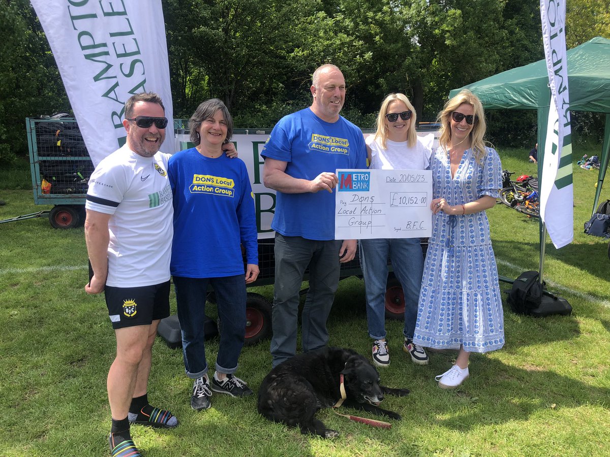 A real honour to present a cheque to <a href="/DonsLocalAction/">Dons Local Action Group</a> team at our #bfcfestival  today. Thanks to all who supported our partner charity. Big thanks to our volunteer team Jane and Louise who organised our BFC Ball to raise funds &amp; to the u15s who helped with the presentation.