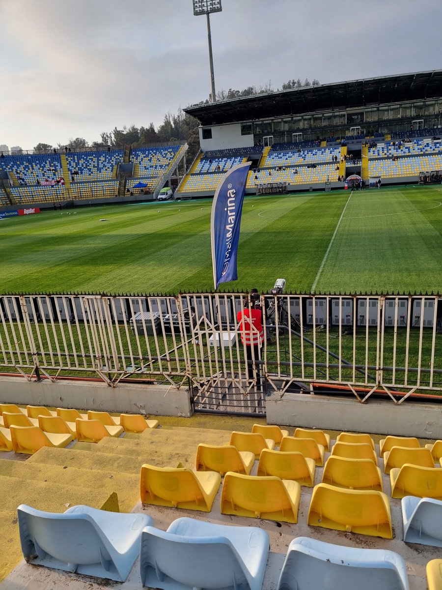 adolfodiazc's tweet photo. @evertonsadp @marinaarauco @TNTSportsCL  @PasiondeCerro  tu publicidad me molesta para ver el partido.... y cuando reclamos para que la corrieran , nos dijeron que ustedes amenazan con cortar el auspicio... eso es mafioso y va en contra de todos los hinchas que van al estadio.. https://t.co/SNCegwvSH3