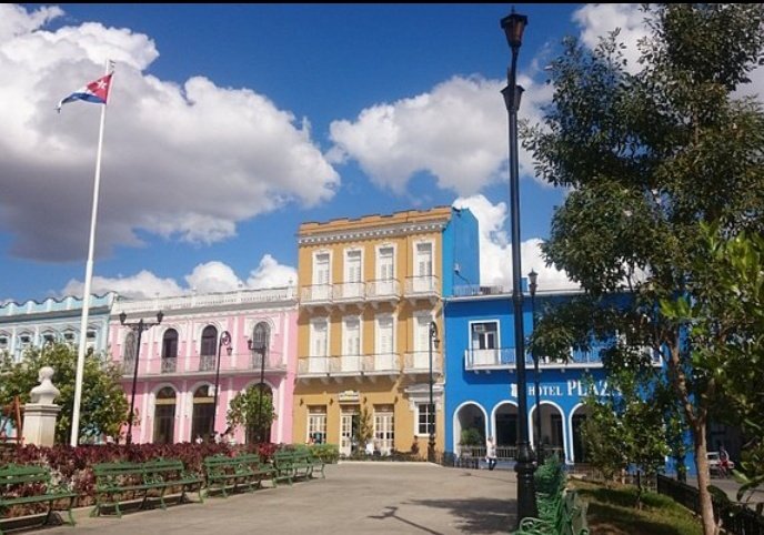 "El crimen más grande que pueda cometerse hoy en #Cuba, repito, el crimen más grande que pueda hoy cometerse en Cuba sería un crimen contra la paz.  Lo que no perdonaría hoy nadie en Cuba sería que alguien conspirase contra la paz". #DefendiendoCuba 
#SanctiSpíritusEnMarcha