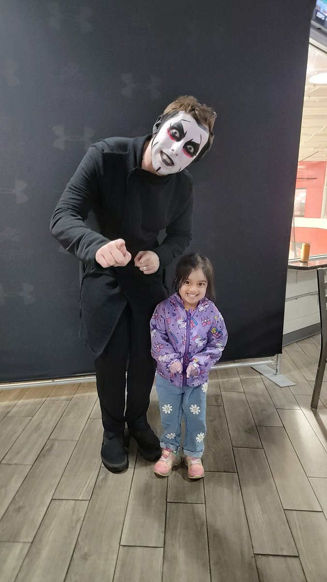 For weeks Ani has been counting down the days until she could meet @DanhausenAD.  Thank you for such a great memory for your smallest fan!  #VeryNiceVeryEvil #Danhausen