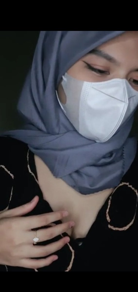 Iin 💜 duhh tersanjung sama tatapan mata nya, menaikkan L1b1d0
.
teraboxapp.com/s/1dEEvHuoBlmb…

#ometv #ometvterbaru #DoodStream #DoodstreamViral #VCS #AsupanTerbaru #PemersatuBangsa