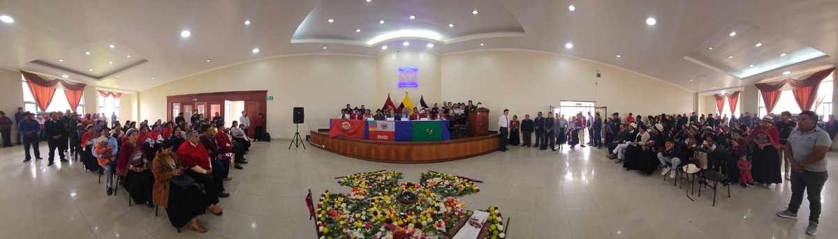 VerdezotoJoha's tweet image. Junto a la COORDINACIÓN DE ORGANIZACIONES INDIGENAS Y CAMPESINAS DE BOLIVAR COSCIPB-FENOCIN y representantes de Pichincha, Cotopaxi, Tungurahua, en la entrega del bastón sagrado espiritual como Consejera Nacional del @CpccsEc, mi compromiso son ustedes 🇪🇨