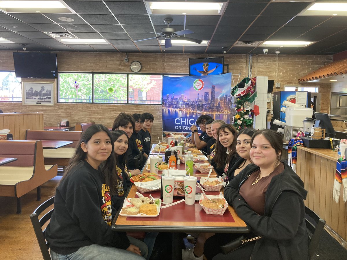 More pix from our trip to Little Village and Pilsen!  <a href="/BulldogLife_WHS/">Bulldog Life - WHS</a>