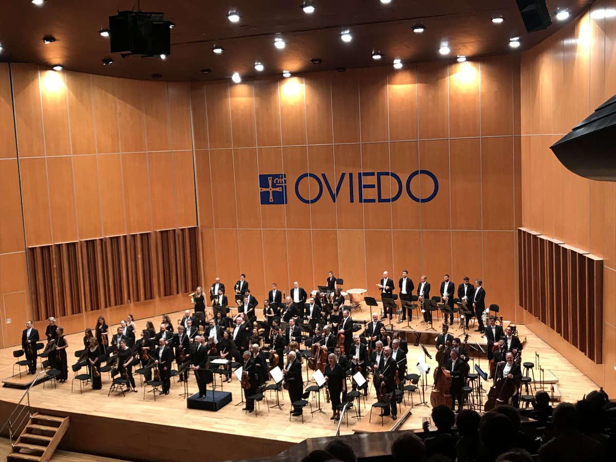 Hoy, en la temporada de <a href="/OSPAcom/">𝐎𝐒𝐏𝐀</a>, hemos disfrutado del concierto de la <a href="/OSGgalicia/">Sinfónica de Galicia</a> con la violinista <a href="/LizaFerschtman/">Liza Ferschtman</a>, que ya había actuado con la <a href="/OSPAcom/">𝐎𝐒𝐏𝐀</a> en etapa del maestro <a href="/MaximianoValdes/">Maximiano Valdes</a>, y el maestro Antonello Manacorda @Mahler1970 Concierto #Brahms, 5ª #Tchaikovski
👏👏👏