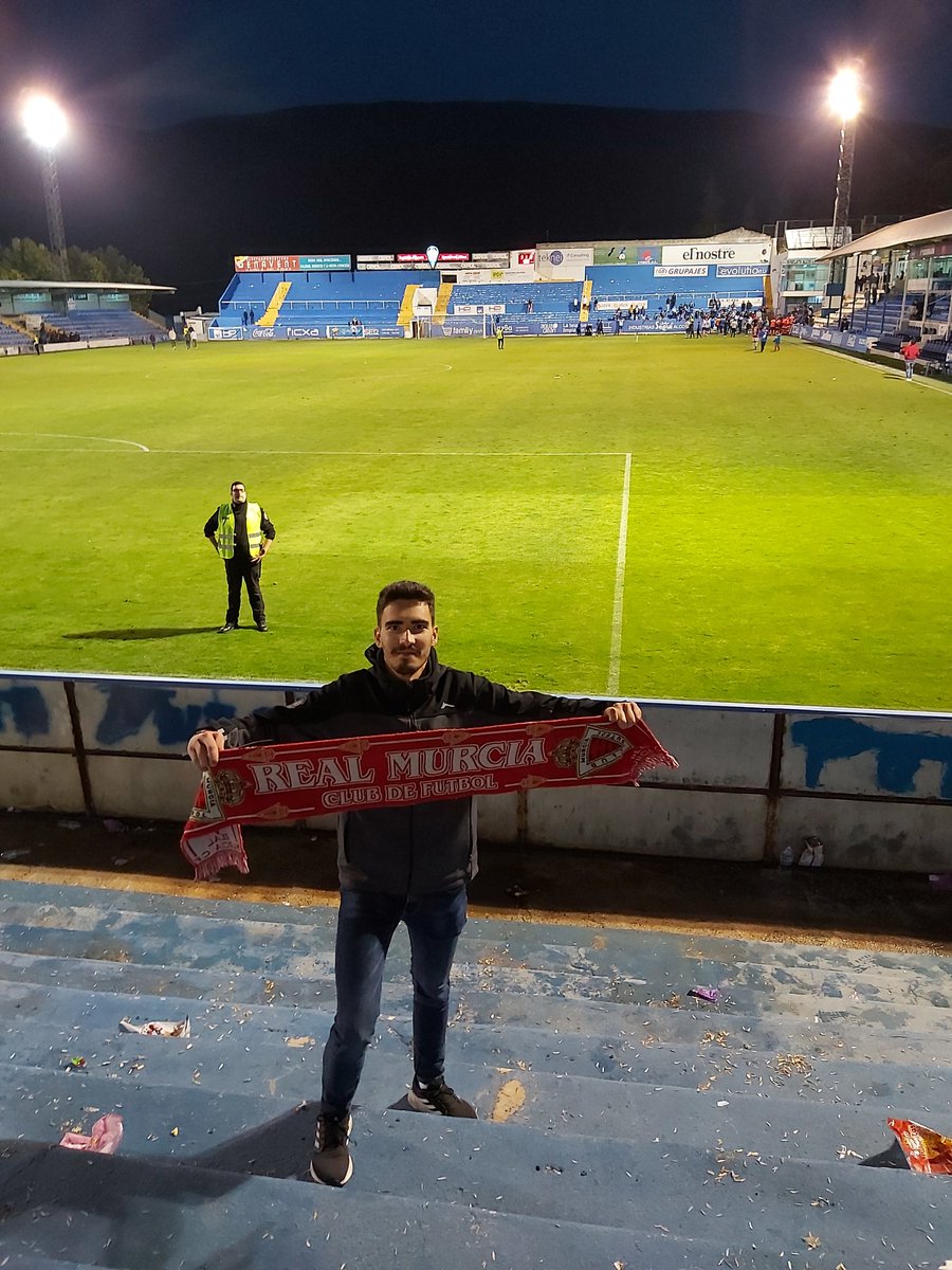 E_Marquerez's tweet photo. Hoy estoy felíz. Ganó el Murcia. Pero más aun porque creo que hoy, una vez más, hemos podido salvar una vida. Cuando llegaba a casa de Alcoy me he encontrado a este cachorro abandonado debajo de la autovía. Gracias a mi amigo @josemigoor lo hemos distinguido y está en mi casa. https://t.co/JKFVVMFG7V