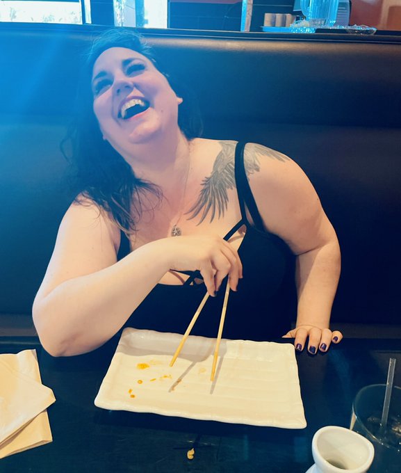 My bff took me out for sushi for my berfday today, I tried hot sake for the first time and it reminds<a href="/tag/manyvids"class="tags"><span>#manyvids</span></a>