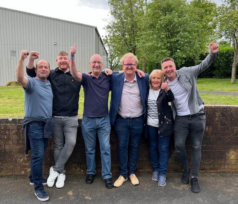 GaryHynds's tweet image. There were tears, cheers & beers yesterday. Emotionals were all over the place for a while, to be honest. But the underlying message is that no matter who or what you are, you can achieve great things if you are determined enough and stick at it,
1/2