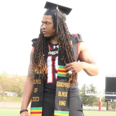 dreadheadjayyy_'s tweet photo. #NewProfilePic ya boy graduated today https://t.co/70gkDThQeo