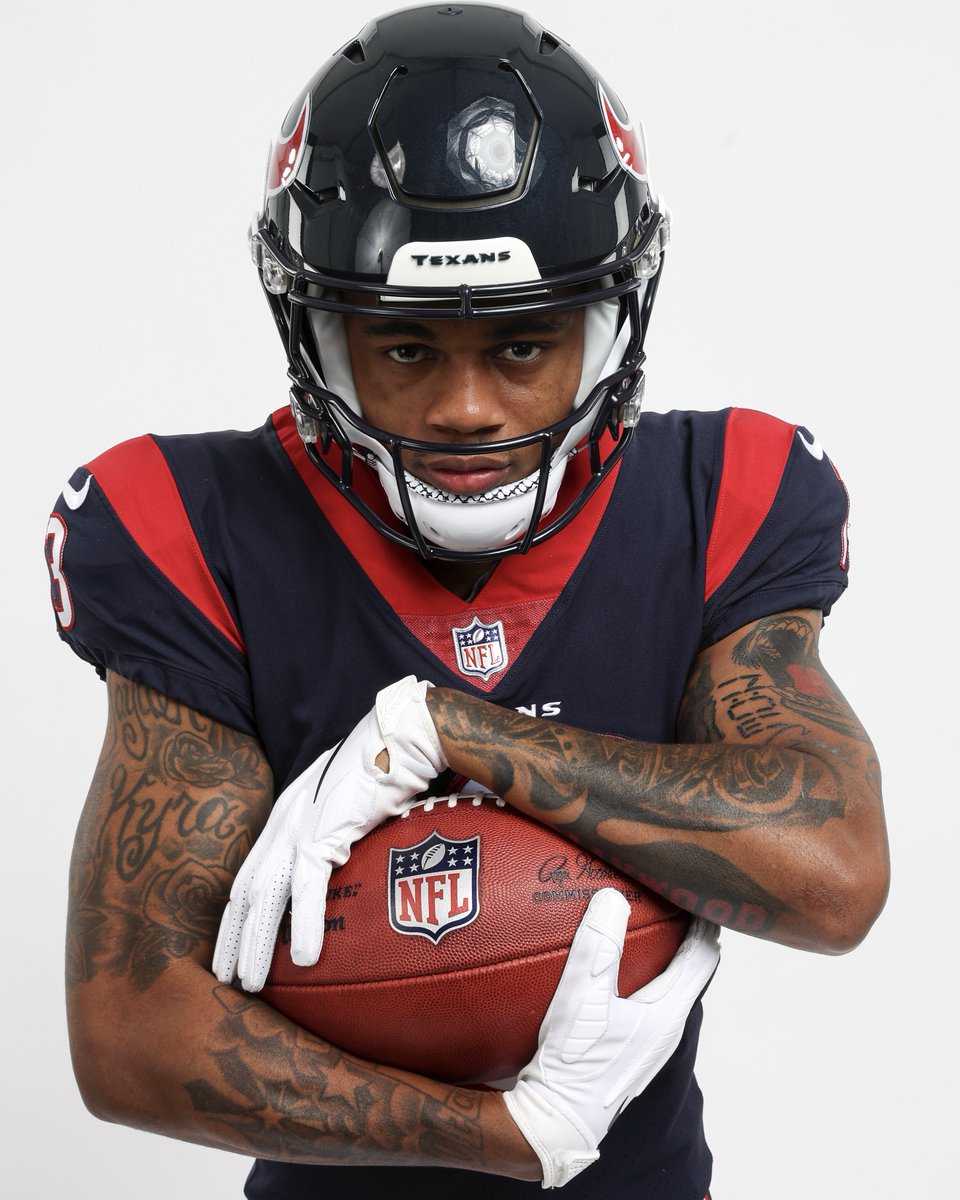 First look in the Texans uniform at the 2023 Rookie Premiere 👀