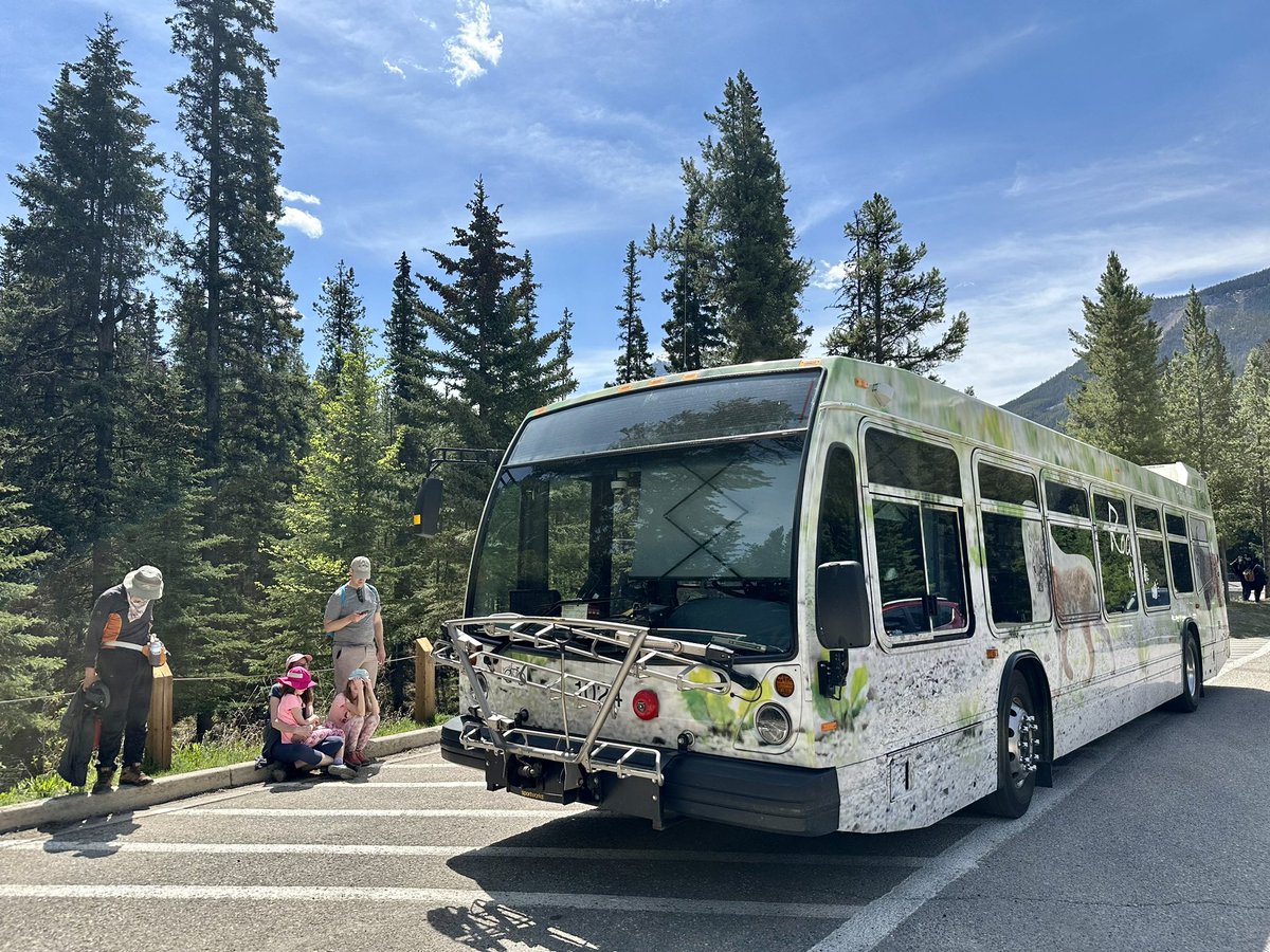 banffmayor's tweet photo. Car-free is carefree on the Bow Valley Parkway 🚲 Thanks @BanffNP 👏🏽👏🏽 https://t.co/EUdUsOVbUh