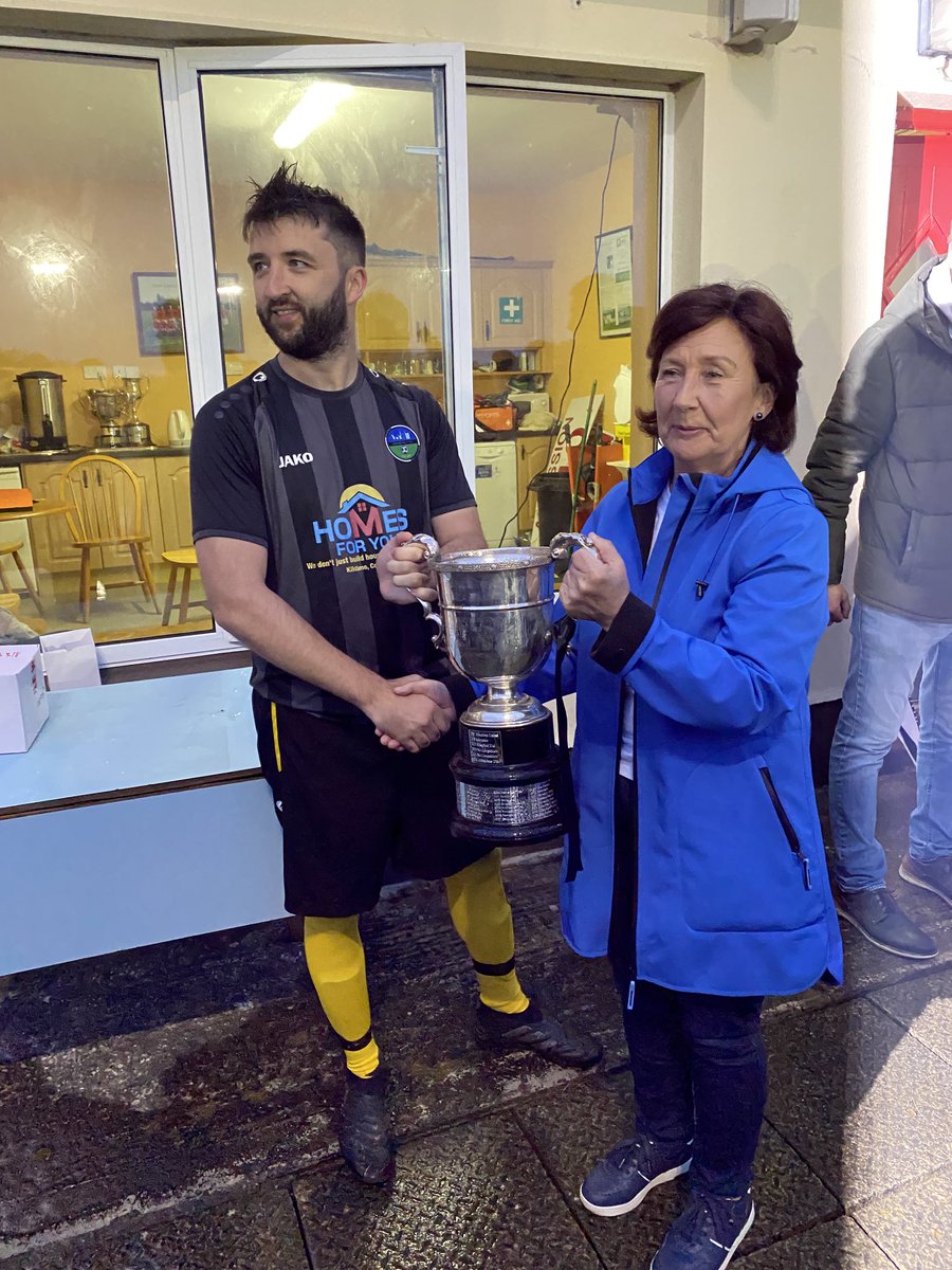 Limerick Desmond Football League (@lgdesmond) on Twitter photo Dromore United captain, Barry Walsh, being presented with the <a href="/LgDesmond/">Limerick Desmond Football League</a> Desmond Cup by Pauline Oconnor, representing the Weekly Observer, the League’s sponsors. Dromore United captain, Barry Walsh, being presented with the <a href="/LgDesmond/">Limerick Desmond Football League</a> Desmond Cup by Pauline Oconnor, representing the Weekly Observer, the League’s sponsors.