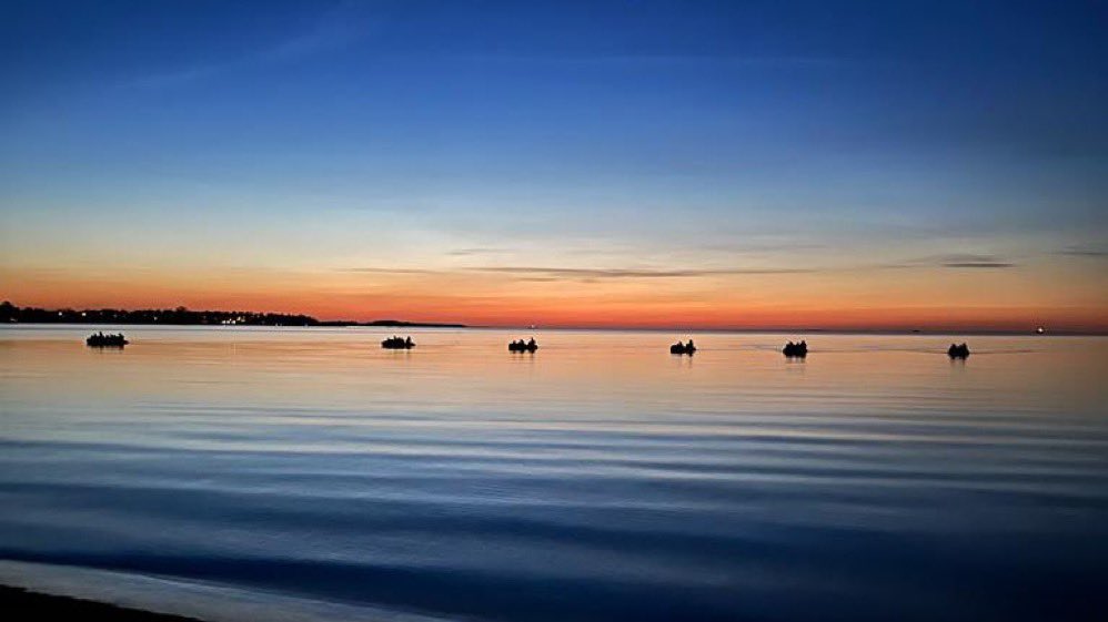 NATOpress's tweet image. British @RoyalMarines 🇬🇧 landed on a beach north of Tallinn on Friday night.

This is exercise #SpringStorm, testing the rapid reinforcement of the #NATO forces in #Estonia 🇪🇪 

14,000 troops from 11 NATO Allies &amp;amp; partners. 

nato.int/cps/en/natohq/…
