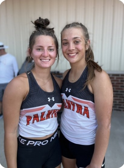 Abbey Redd is your Class 3 Sectional 2 pole vault champion and congratulations to Alaina Loman for placing 3rd. Both advance onto the Class 3 State Championships next weekend in Jeff City!! 🧡🖤🧡🖤 #WeArePalmyra <a href="/wearepalmyra/">Palmyra R-1 School District</a> <a href="/BrianWosman/">Brian Wosman</a> <a href="/ChrisDuerr/">Chris Duerr</a> <a href="/JHarper96/">Jason Harper</a> <a href="/WGEMSports/">WGEM Sports</a>