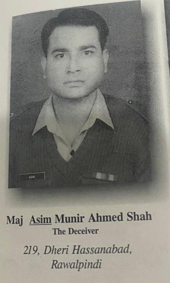 SHaiderRMehdi's tweet photo. #ltgenrtdasimmunir
urf
 وہسکی Chuski
@OfficialDGISPR
   20 
مئی کی سہ پہر کو پولیس قربان لائنز لاہور میں لاہور کے 200 پولیس افسران سے خطاب کیا۔ محسن نقوی بھی موجود تھے۔

وہ سہ پہر 3 بجے سے تھوڑی ہی دیر میں پہنچا۔ یہ ایک سرپرائز وزٹ تھا۔

تمام محکموں کے پولیس افسران کو مدعو کیا گیا تھا۔

ان کی آمد سے قبل کم از کم 4 گھنٹے سرچ آپریشن کیا گیا، ہر کرسی، ہر کونے کا الٹا معائنہ کیا گیا۔

  اس نے کہا کہ مجھے پنجاب پولیس پر فخر ہے۔

اس نے کہا کہ ہم پنجاب پولیس کو سپورٹ کریں گے۔

اس نے کہا کہ جو آنکھیں ہمیں للکارنے کی جرأت کرتی ہیں، ہم ان کی کھوپڑیوں کے اندر کو ان کی آنکھوں کے ذریعے لے جائیں گے۔

اس نے کہا کہ پاک فوج ہمیشہ پنجاب پولیس کی مقروض رہے گی۔

اس نے کہا کہ ان کے "روح" کو صرف ان کے جسم ہی نہیں ان کے جسموں کو چھوڑ کر درد محسوس ہوگا۔

اس نے کئی بار دہرایا کہ ہم پاک فوج پنجاب پولیس کے مقروض ہیں۔

اس نے پنجاب پولیس کے بدنام زمانہ انکاؤنٹر اسپیشلسٹ ابرار شاہ کی تعریف کی جس نے مبینہ طور پر 100 سے زائد افراد کو "جعلی پولیس مقابلوں" میں غیر قانونی طور پر قتل کیا۔

اس نے کہا کہ اگر کسی آپریشن کے دوران پنجاب پولیس کا کوئی اہلکار زخمی ہوتا ہے تو اس کا سی ایم ایچ میں خصوصی علاج اور پروٹوکول کے ساتھ علاج کیا جائے گا۔

جب وہ بول رہا تھا، تھوک رہا تھا، اس کے منہ سے پاگل کتے کی طرح جھاگ نکل رہی تھی۔

پھر اس نے فوج کے سابق فوجیوں کے بارے میں بھی بات کی۔ کہ وہ پاگل ہیں اور ہم ان کو بھی چھانٹ لیں گے (سیدھا کر دنگے)۔

ہم ان میں سے ایک مثال بنائیں گے۔

اس نے کہا کہ ہم خصوصی پروگرام کریں گے یا ان بچوں کے لیے منصوبہ بندی کریں گے جو اس کمینے (عمران خان) کے ہاتھوں اندھے ہو چکے ہیں، ہم انہیں ان دہشت گردوں کے بارے میں تعلیم دیں گے۔

اس نے کہا کہ پنجاب پولیس نے ایک مثالی پولیس فورس کے طور پر مثالیں قائم کی ہیں جس کی پیروی دوسرے صوبوں کے لیے بھی ہو گی۔ انہیں آپ لوگوں سے بہت کچھ سیکھنے کو ہے۔

اس نے زمان پارک پر حملہ کرنے والی لیڈی پولیس افسر کی تعریف کی۔

آخر میں اس نے بہت طنزیہ انداز میں کہا کہ ان کی عورت کے ساتھ اچھا سلوک کرو انہیں زیادہ پریشان مت کرو