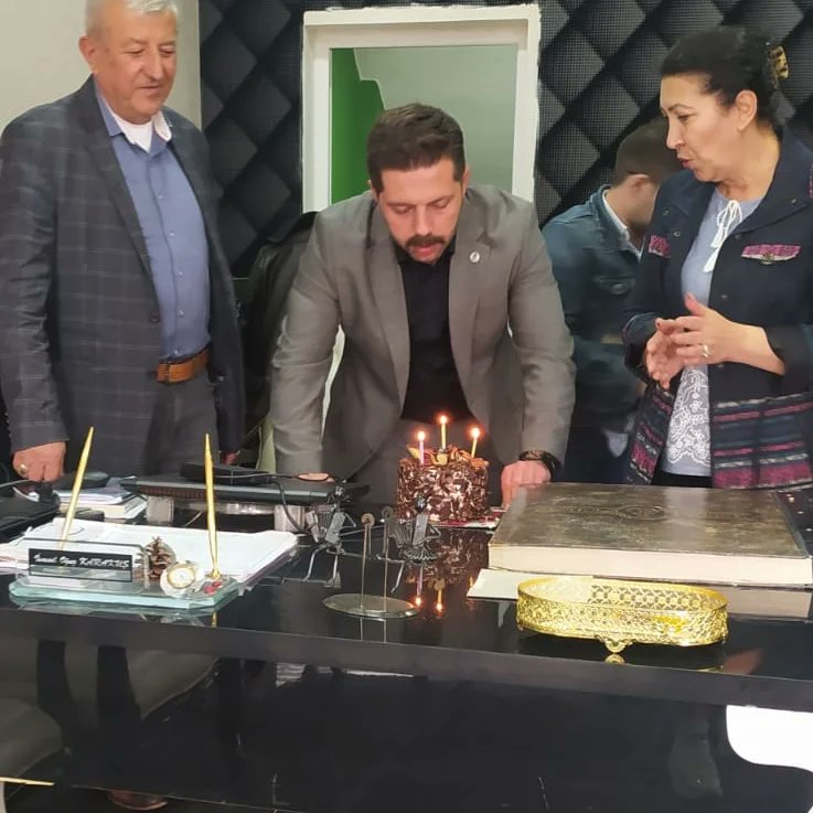 İl Başkanımız, en büyük destekçimiz, ağabeyimizin doğum gününü kutladık.

Allah hayırlı, sağlıklı; aileniz ve sevdiklerinizle DEVA'lı yıllar nasip etsin.

Her zaman bir adım arkanızda olacağız.